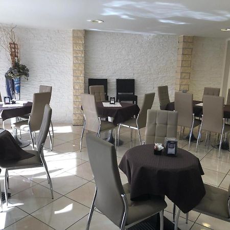 B&B Ramses Uta Экстерьер фото