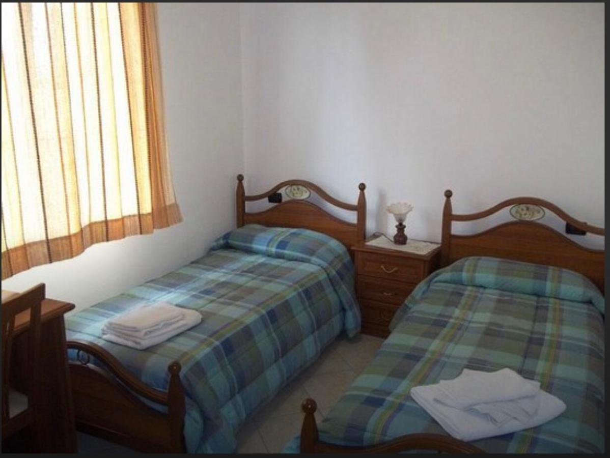 B&B Ramses Uta Экстерьер фото